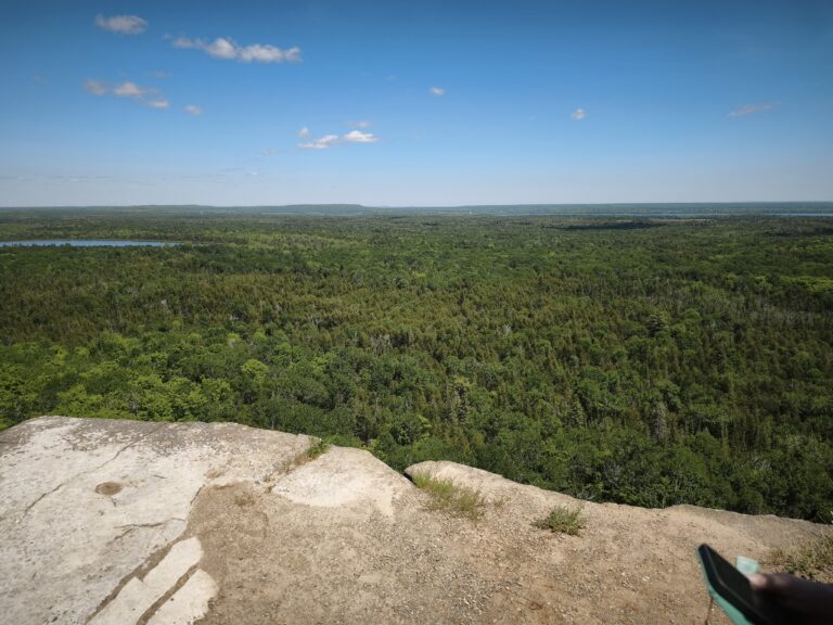 Cup and Saucer Trail und Providence Bay – Foto 13