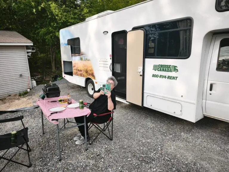 Fahrt nach Québec zum Harvest Host am See – Foto 4